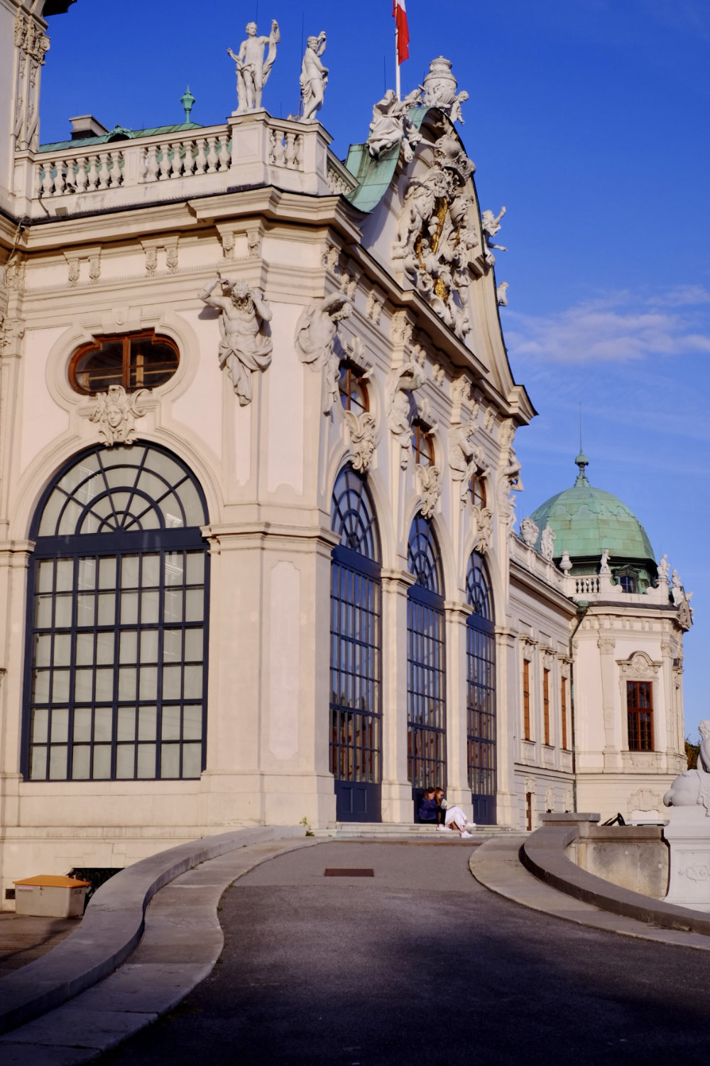 Travelers Guide Vienna Austria